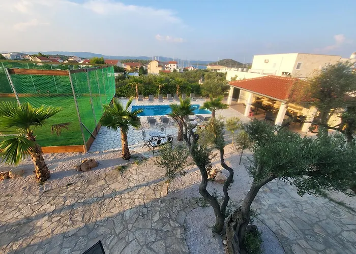 Palms Aparthotel Murter