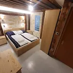 Palms 4*
